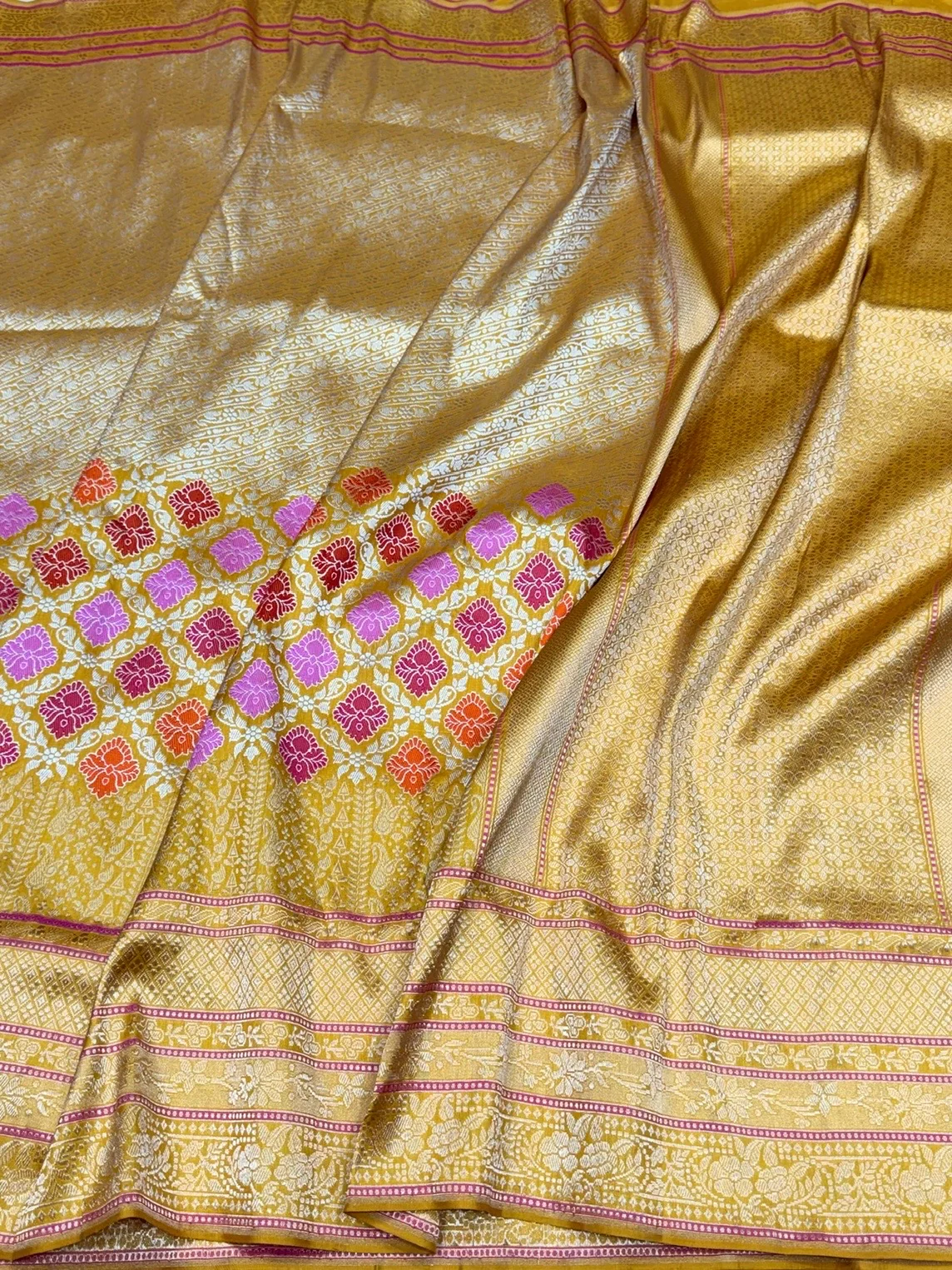Yellow Handwoven Pure Banarasi Silk Saree in Kadwa Weave | Authentic Katan Mulberry Silk - Image 4
