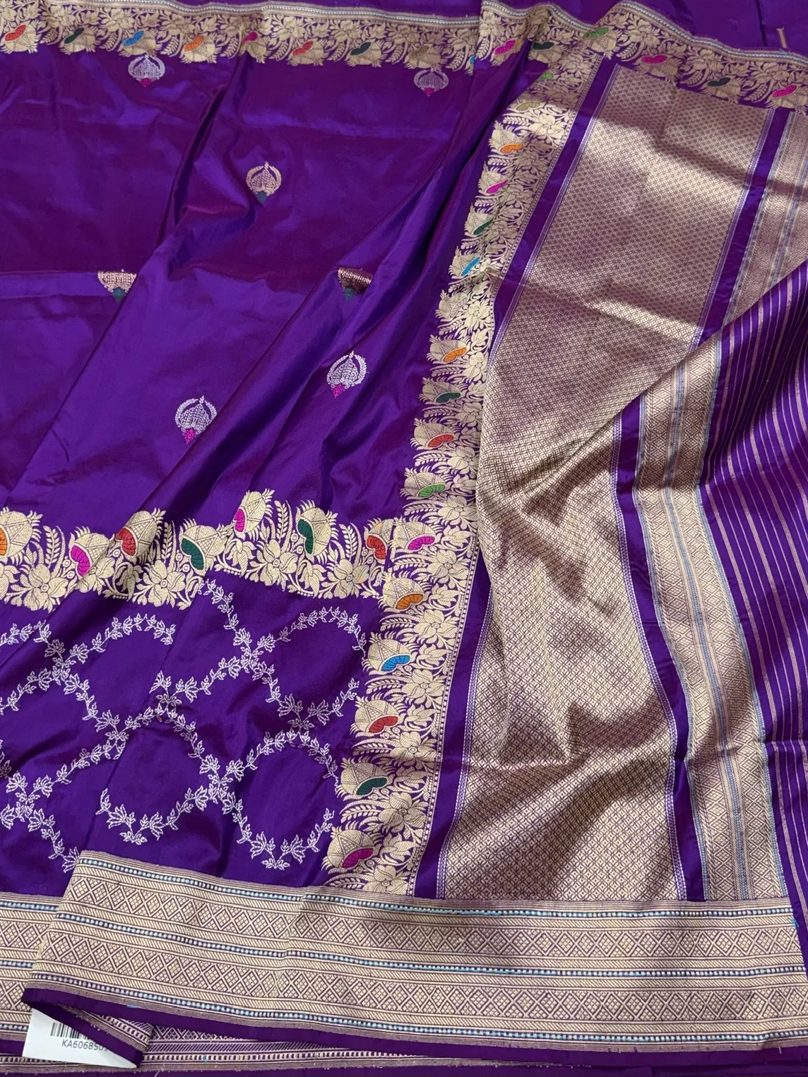 Purple Handwoven Pure Banarasi Silk Saree - Image 3