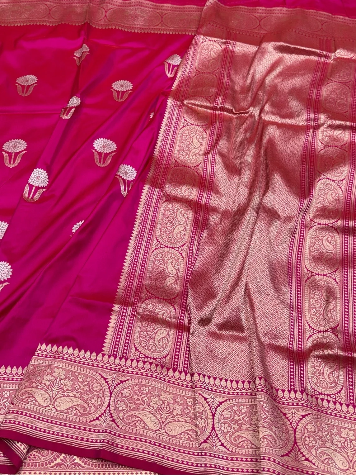 Rani Pink Handwoven Pure Banarasi Silk Saree | Pure Katan Silk | Kadwa Weave | HMR Handlooms - Image 3