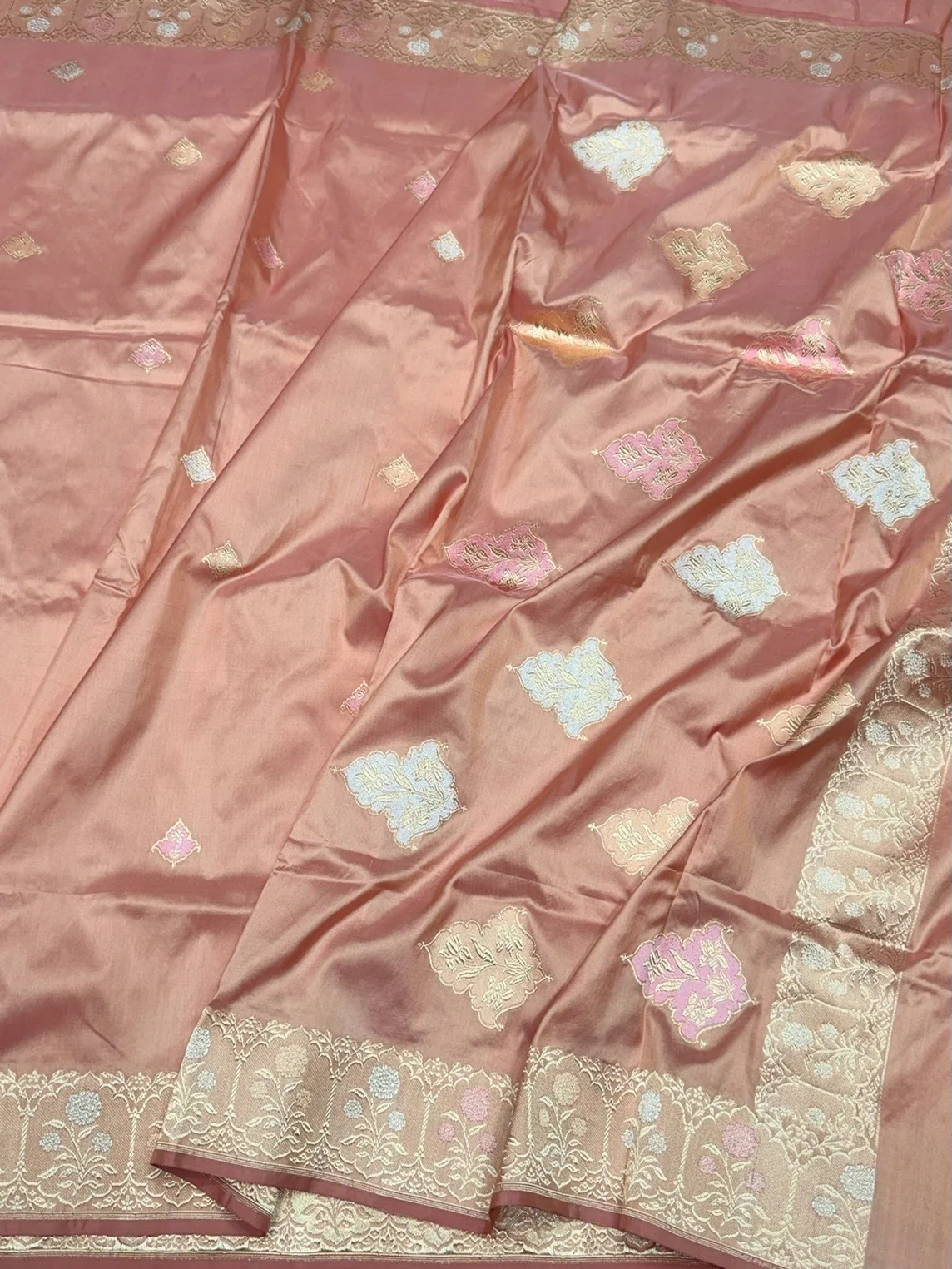 Peach Handwoven Pure Banarasi Silk Saree - Image 3