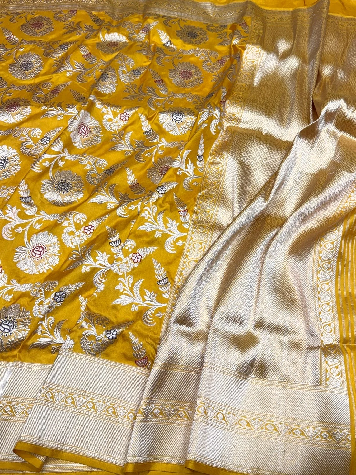 Yellow Handwoven Pure Banarasi Silk Saree in Kadwa Jaal – Authentic Katan Mulberry Silk - Image 3