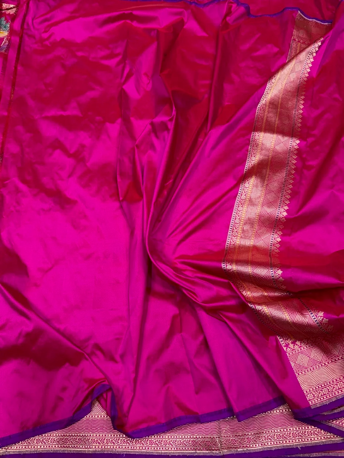 Rani Pink Handwoven Pure Banarasi Silk Saree in Kadwa Weave - Image 2