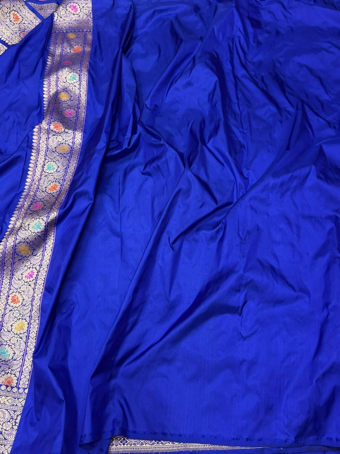 Royal Blue Handwoven Pure Banarasi Silk Saree in Kadwa Weave - Image 2