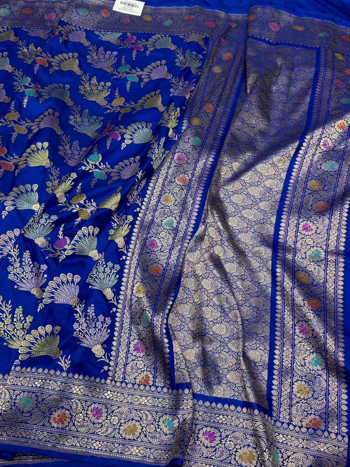 Royal Blue Handwoven Pure Banarasi Silk Saree in Kadwa Weave - Image 3