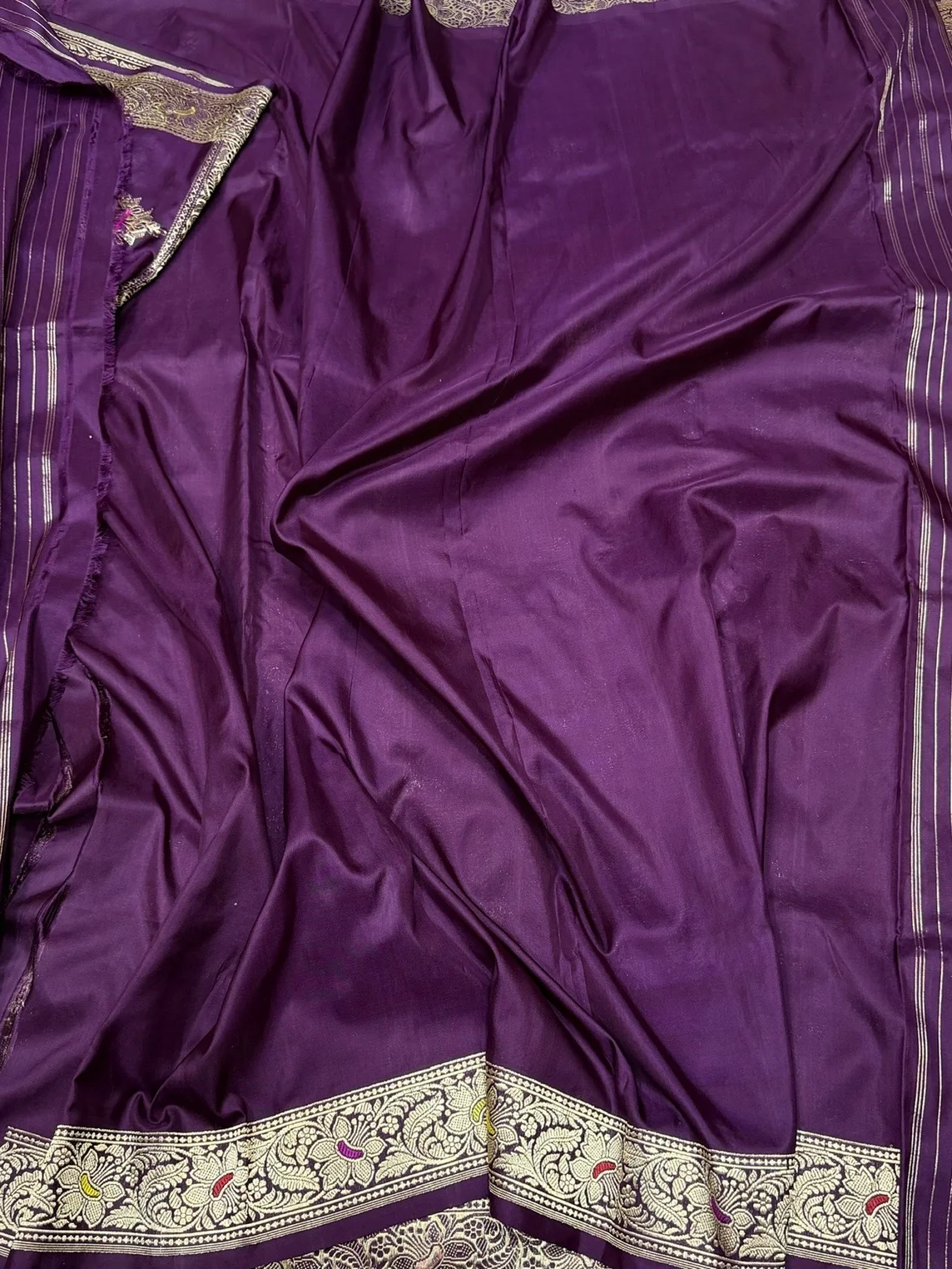 Magenta Handwoven Pure Banarasi Silk Saree – Kadwa Weave in 100% Katan Mulberry Silk - Image 2