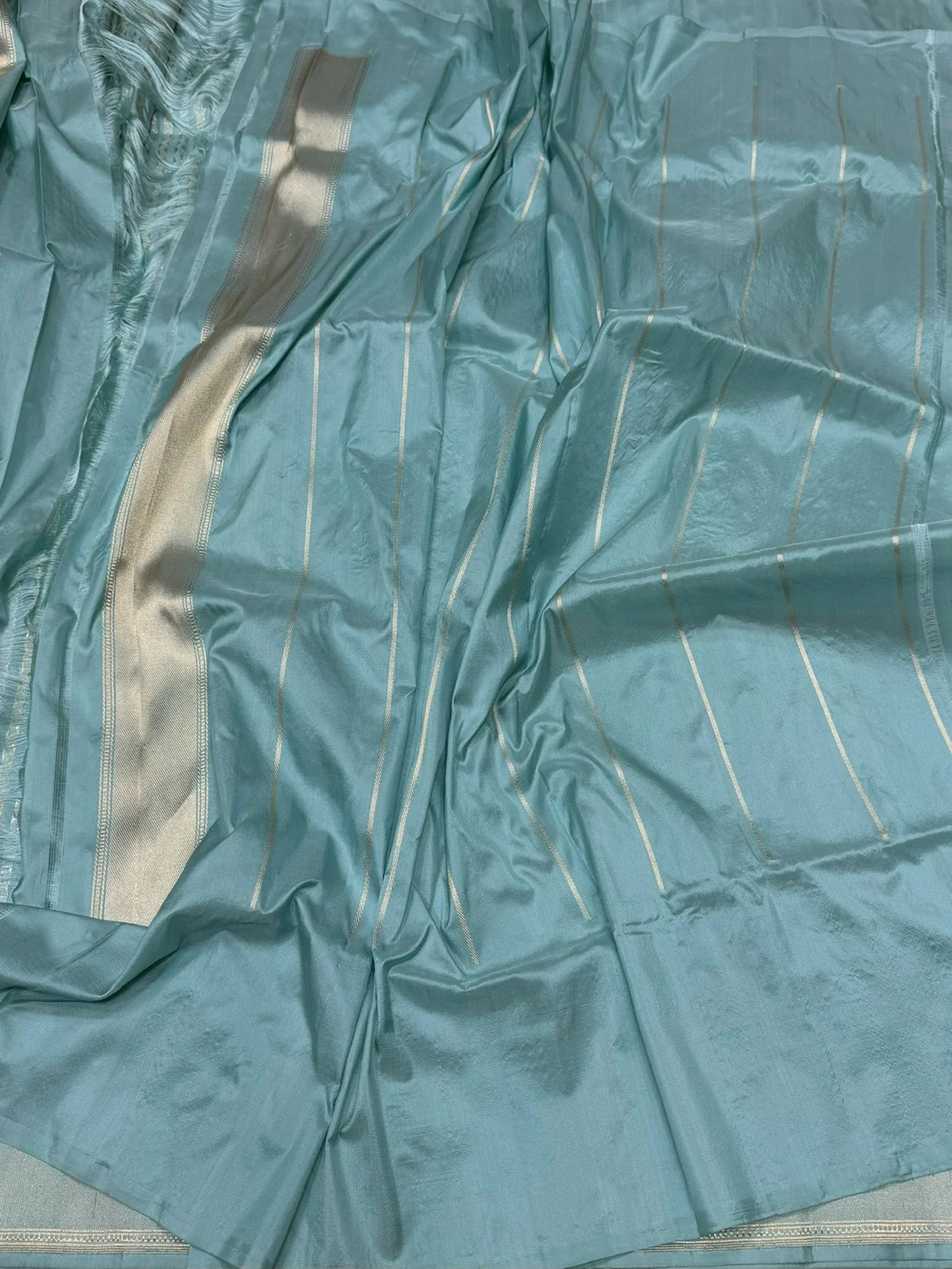 Powder Blue Handwoven Pure Banarasi Silk Saree – Kadwa Weave, Pure Katan-Mulberry Silk - Image 2