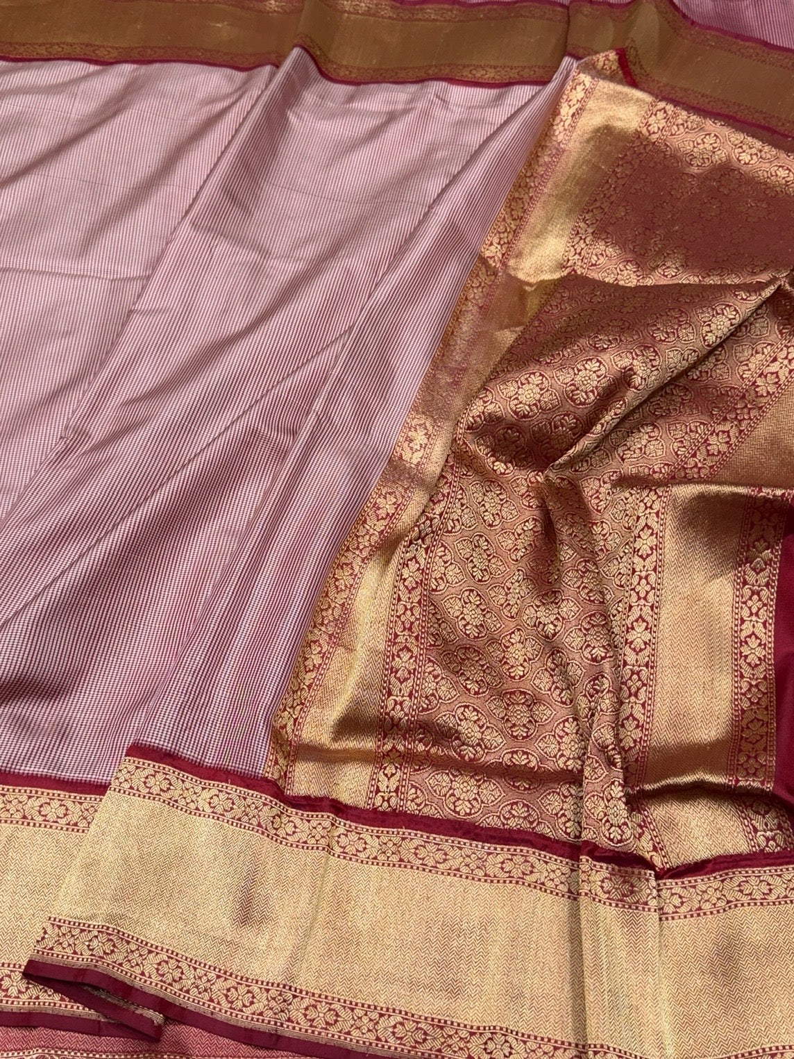Red Handwoven Pure Banarasi Silk Saree – Kadwa Weave, Pure Katan-Mulberry Silk - Image 3
