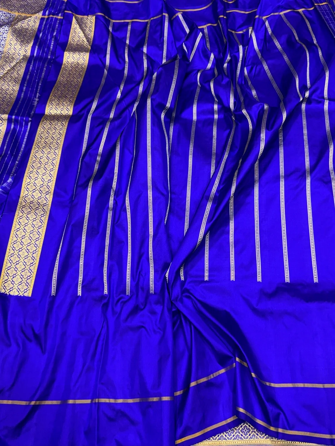 Royal Blue Handwoven Pure Banarasi Silk Saree – Kadwa Weave, Pure Katan-Mulberry Silk - Image 2