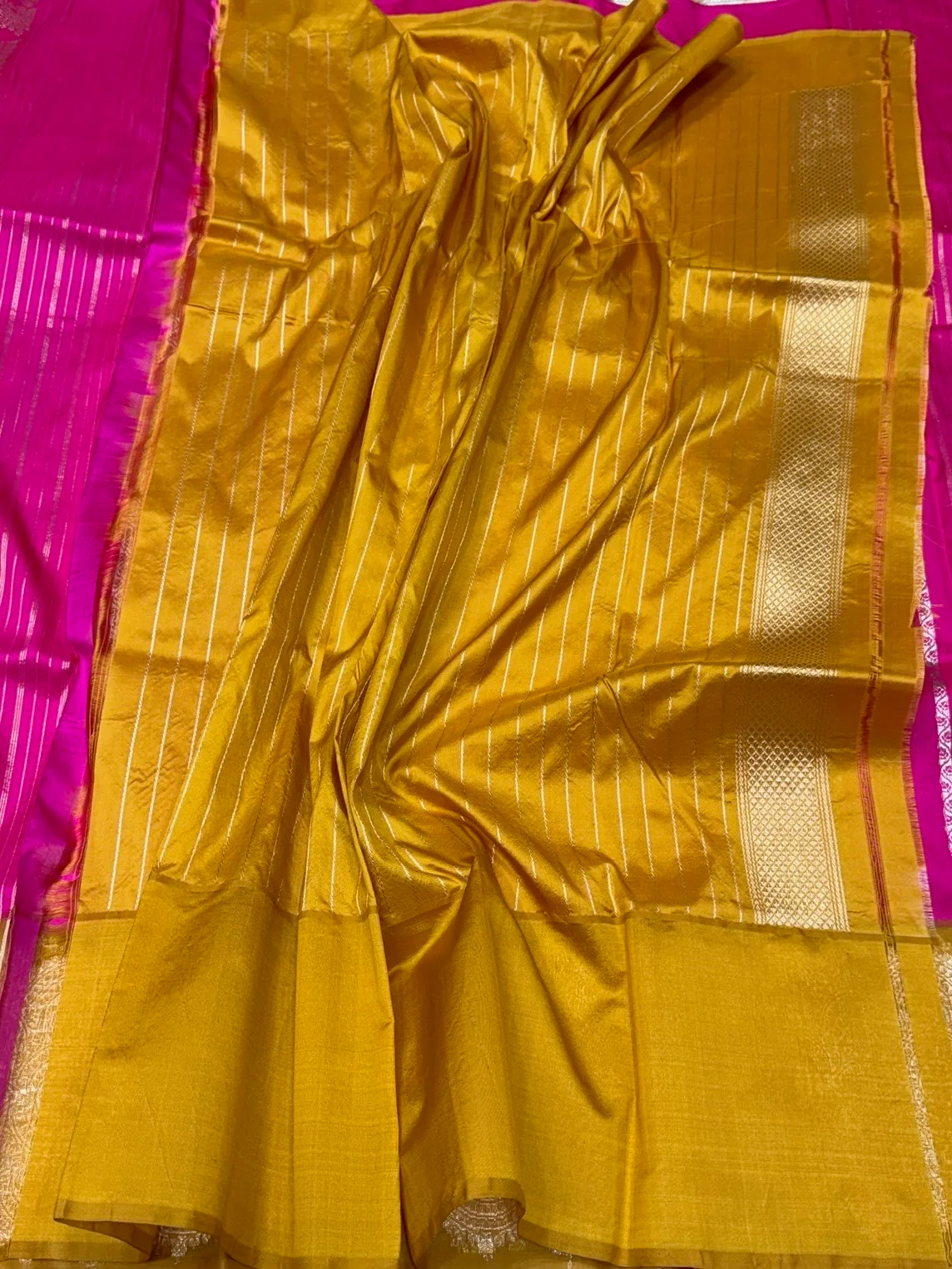 Rani Pink Handwoven Pure Banarasi Silk Saree in Kadwa Weave – Katan Silk with Skirt Pattern Design - Image 2