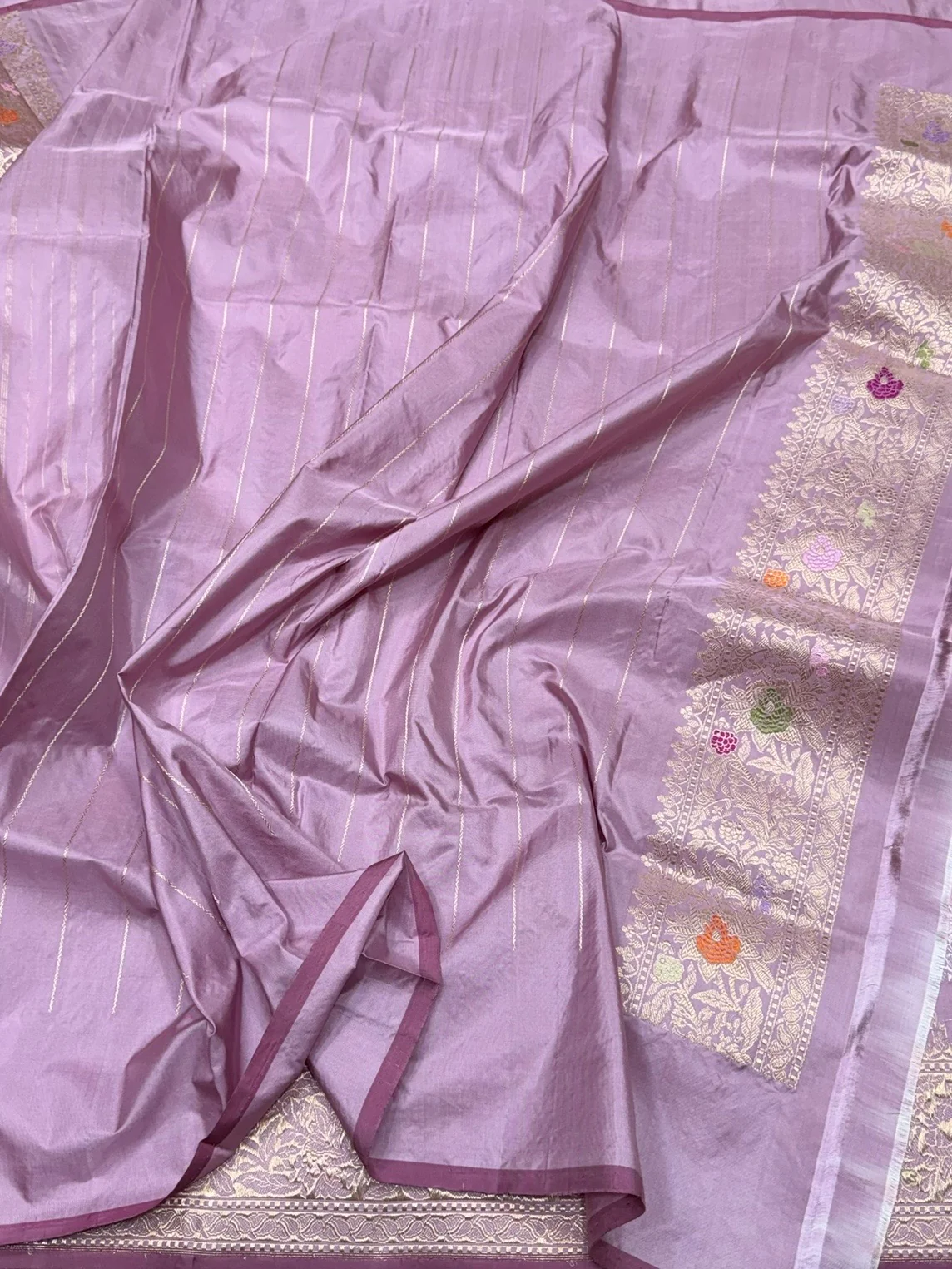 Lilac Handwoven Pure Banarasi Silk Saree – Luxury Kadwa Handloom Wedding & Festive Saree - Image 2