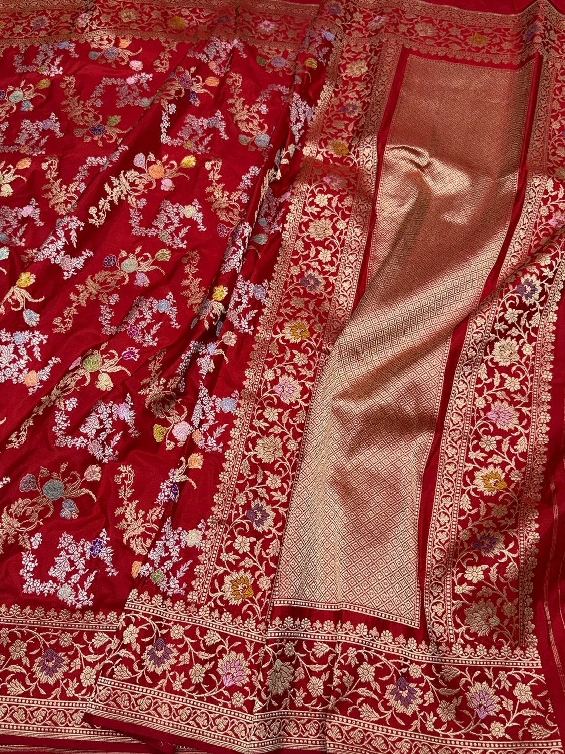 Red Handwoven Pure Banarasi Silk Saree – Luxury Kadwa Handloom Wedding & Festive Saree - Image 3