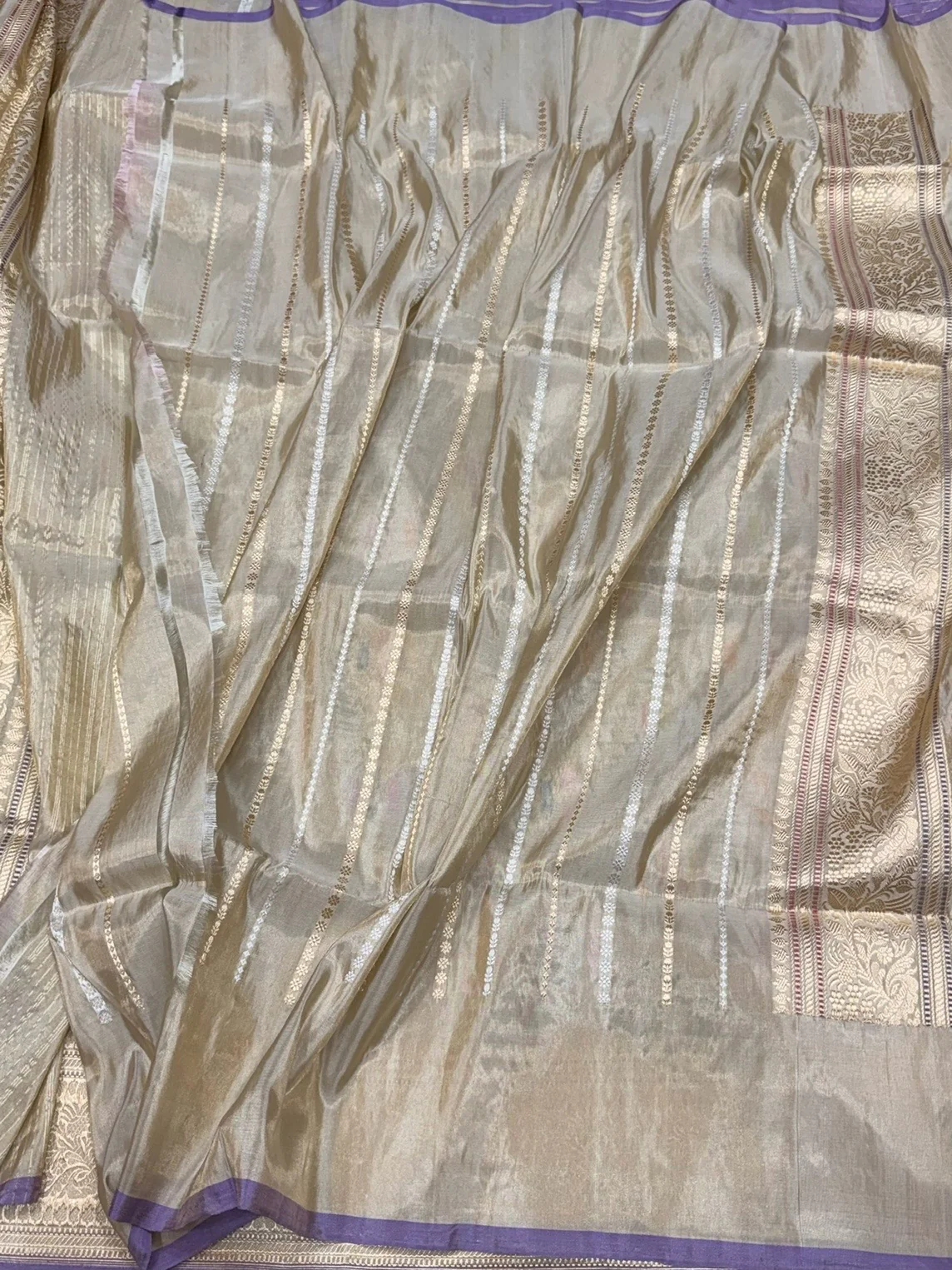 Light Gold Handwoven Pure Banarasi Tissue Saree - Image 2