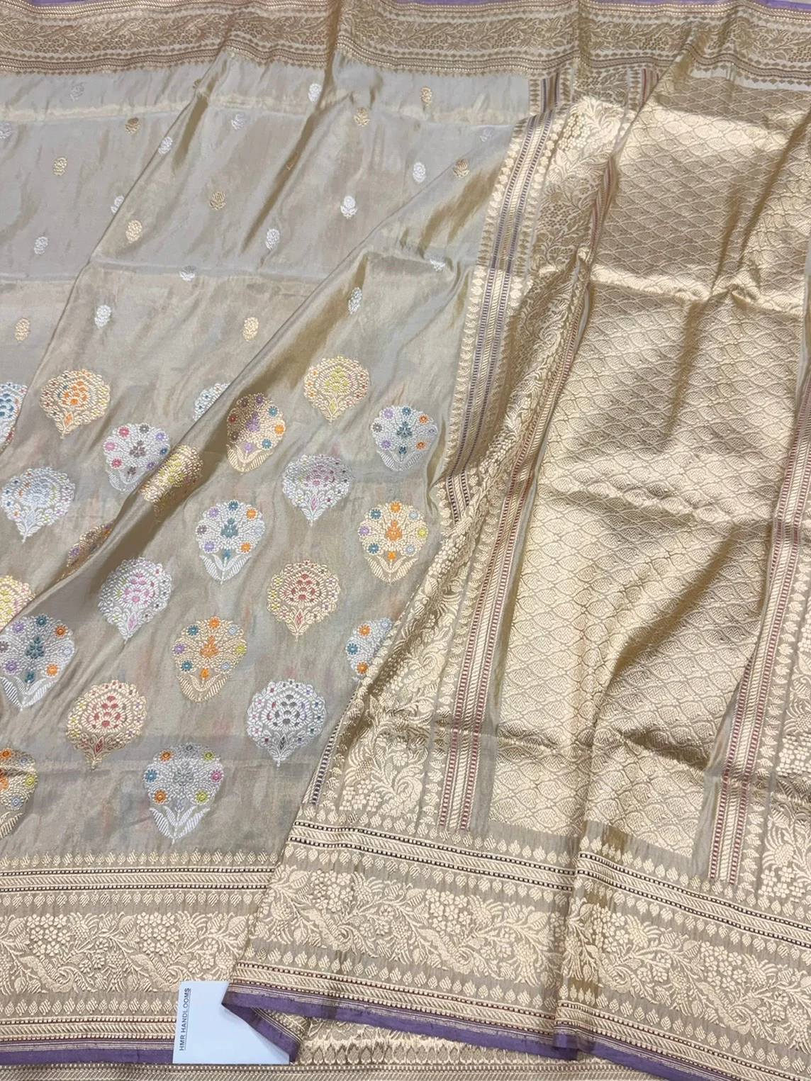 Light Gold Handwoven Pure Banarasi Tissue Saree - Image 3