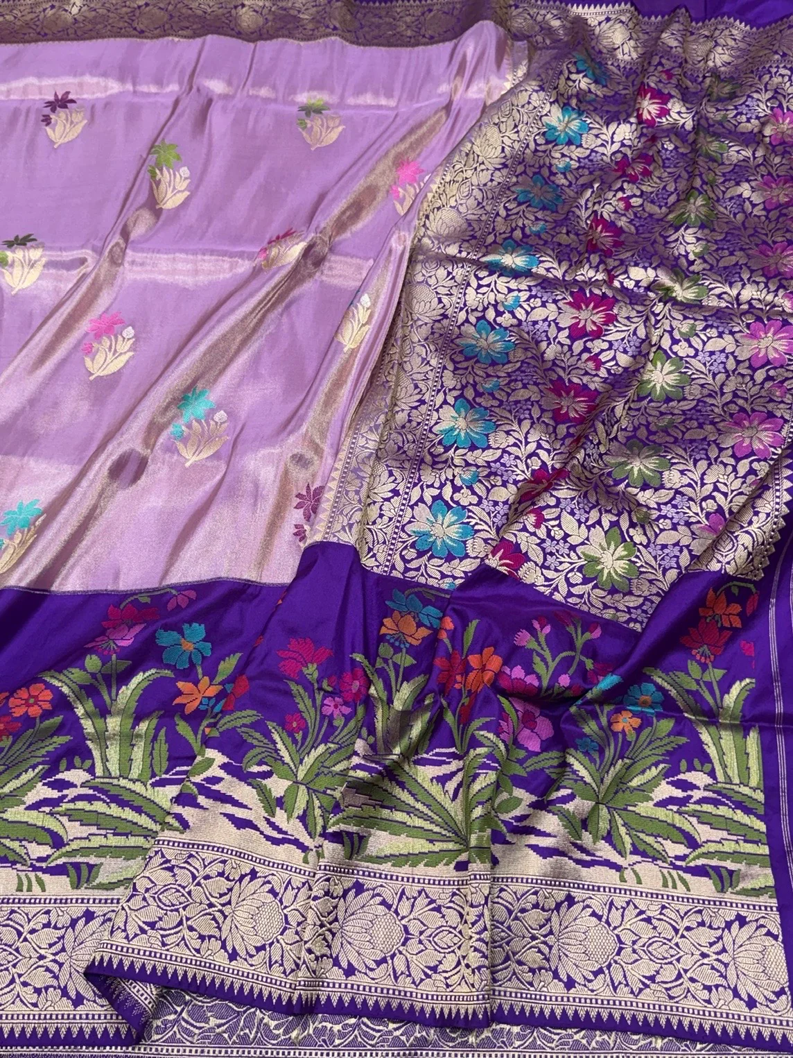 Lavender Handwoven Pure Banarasi Tissue Saree - Image 3