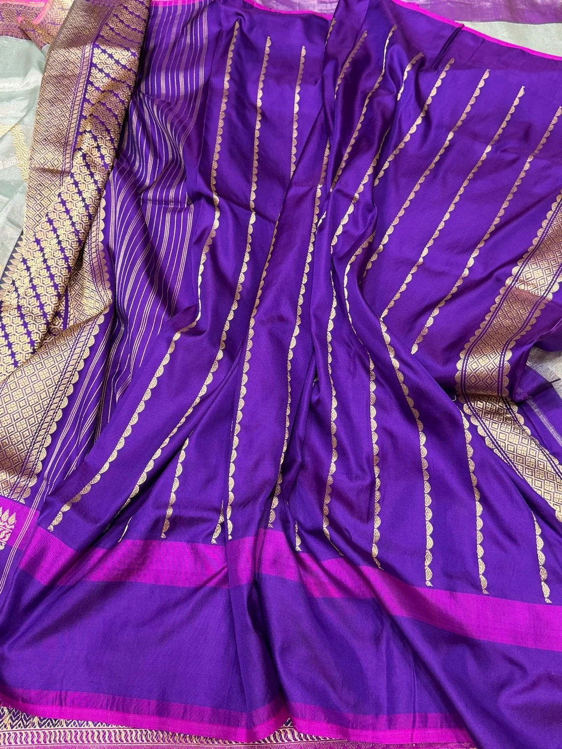 Sea Blue/Purple Handwoven Pure Banarasi Tissue Saree - Image 2
