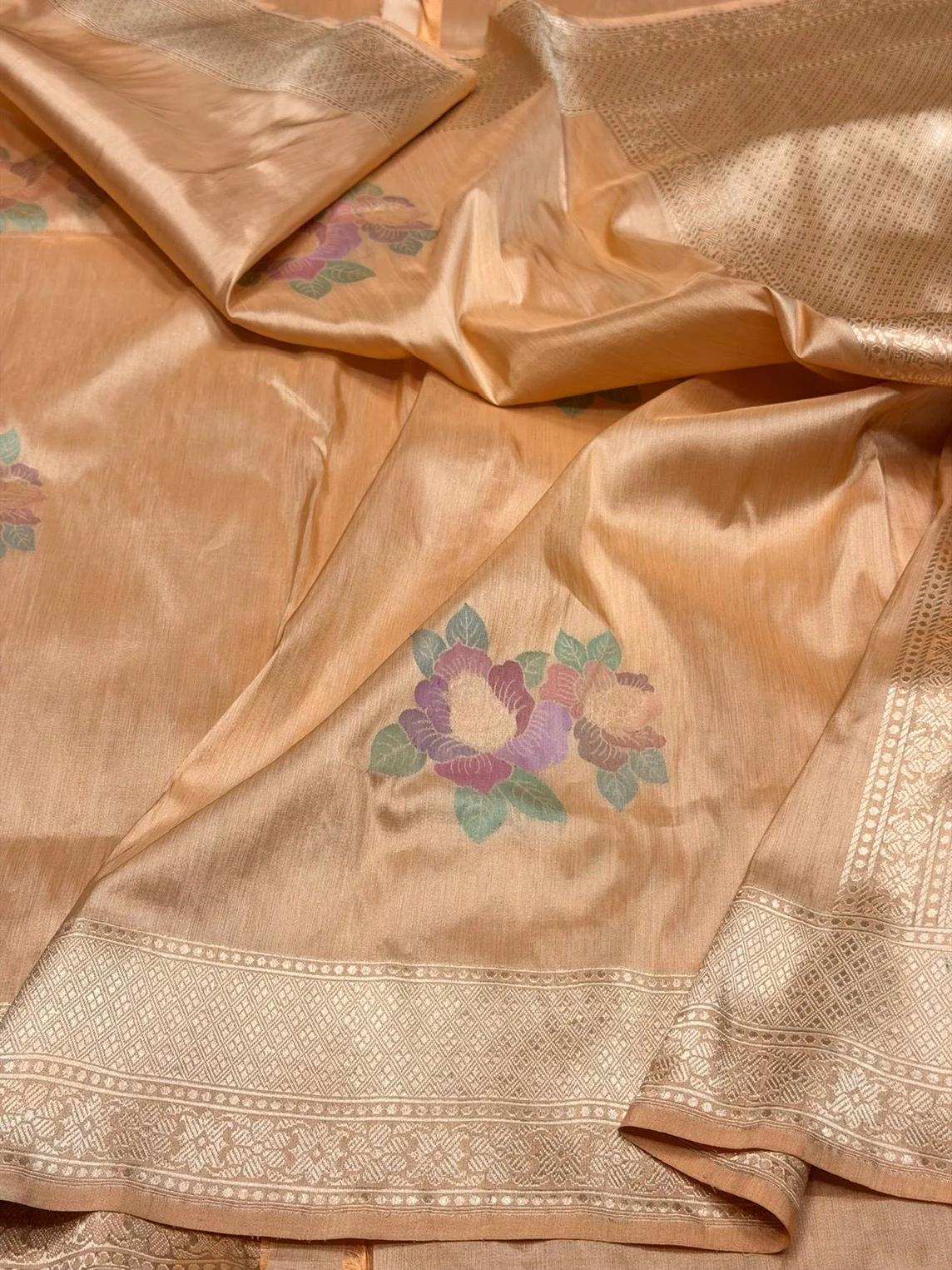 Peach Gold Handwoven Pure Banarasi Tissue Saree – Kadwa Weave, Pure Tissue Silk