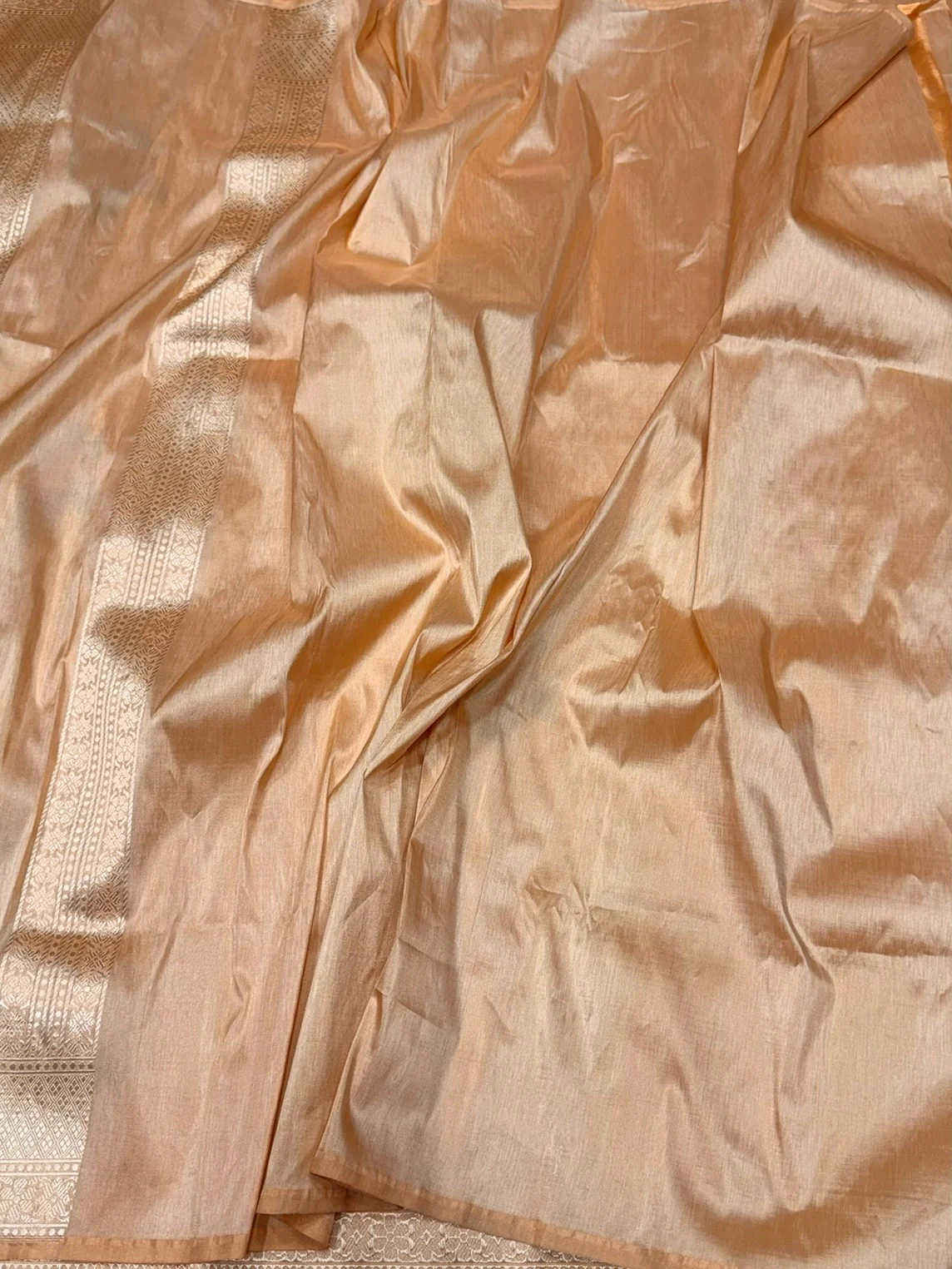 Peach Gold Handwoven Pure Banarasi Tissue Saree – Kadwa Weave, Pure Tissue Silk - Image 3