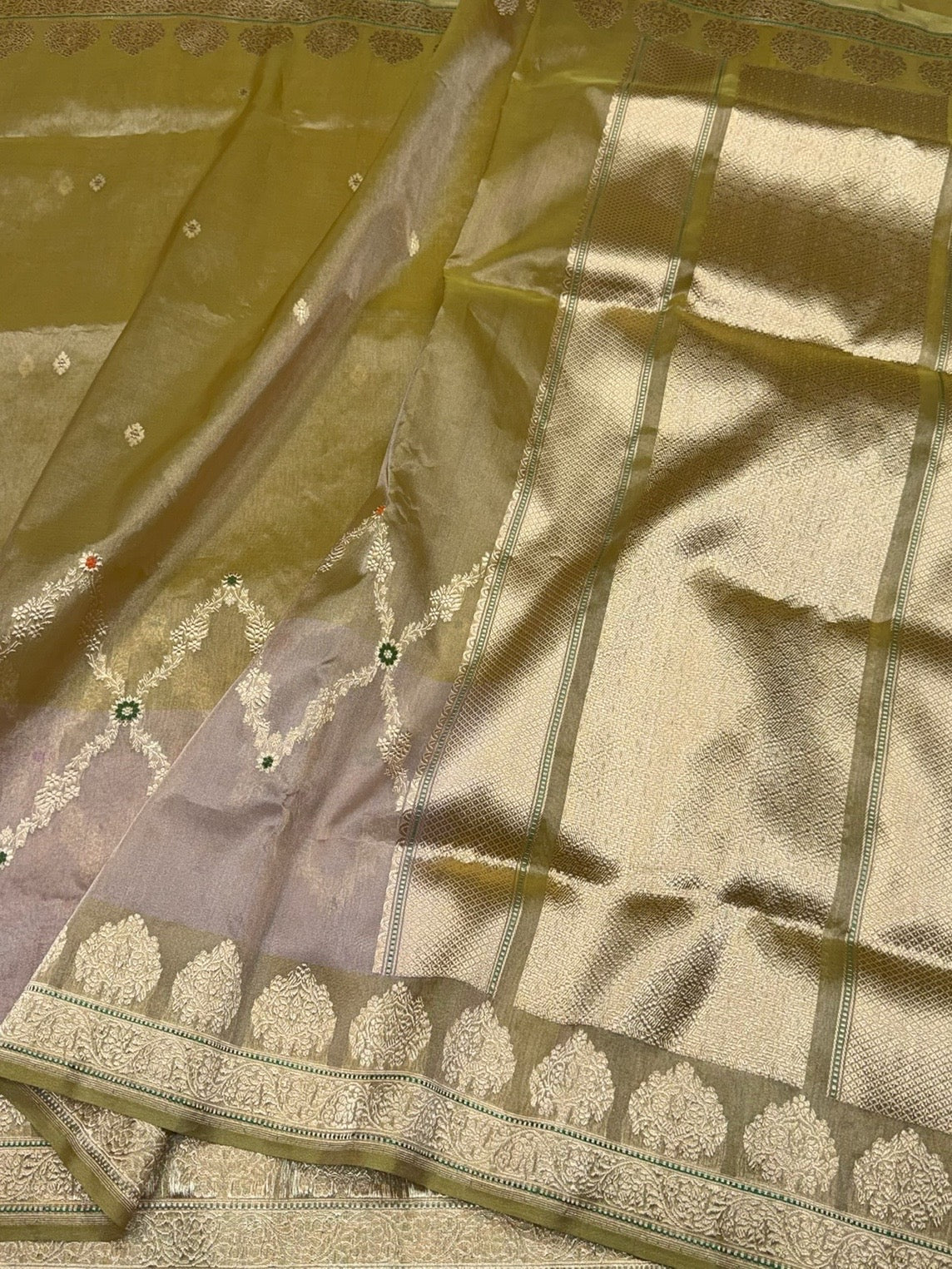 Mehndi Yellow Handwoven Pure Banarasi Tissue Saree - Image 3