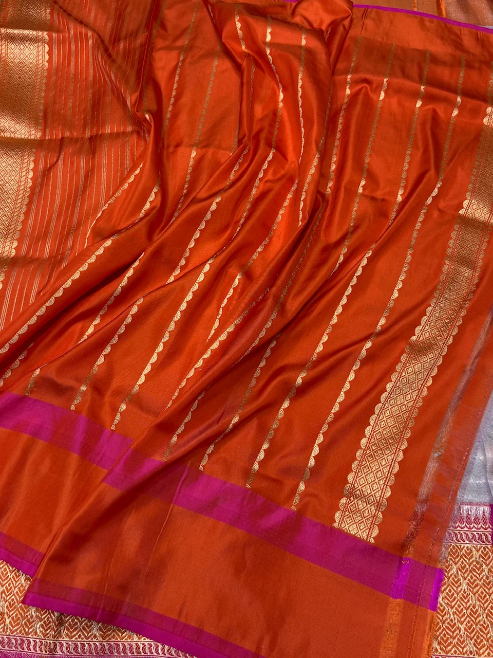 Lavender Handwoven Pure Banarasi Tissue Saree - Image 3