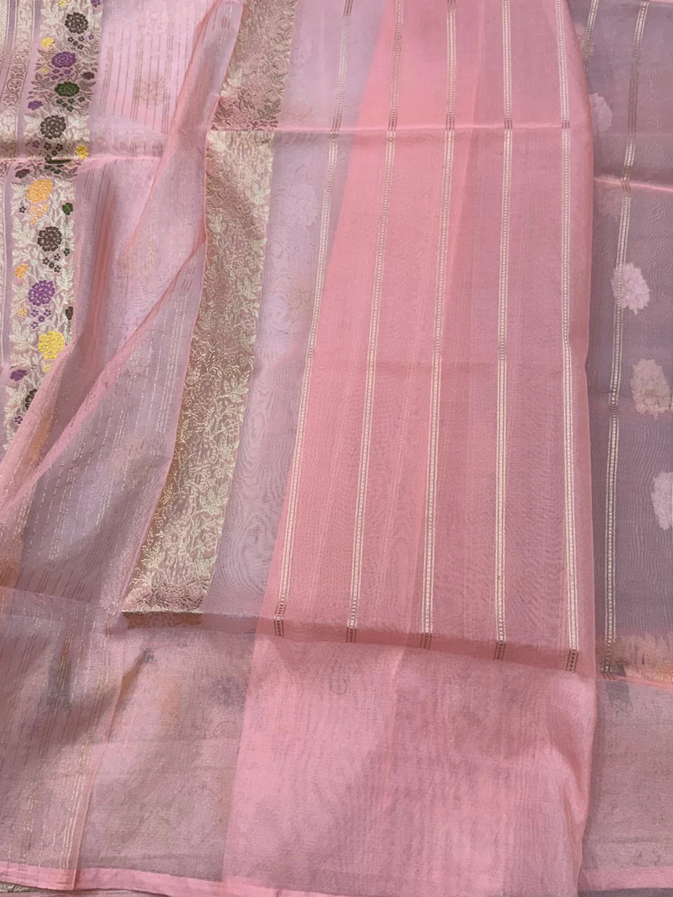 White Handwoven Banarasi Pure Organza Saree - Image 4