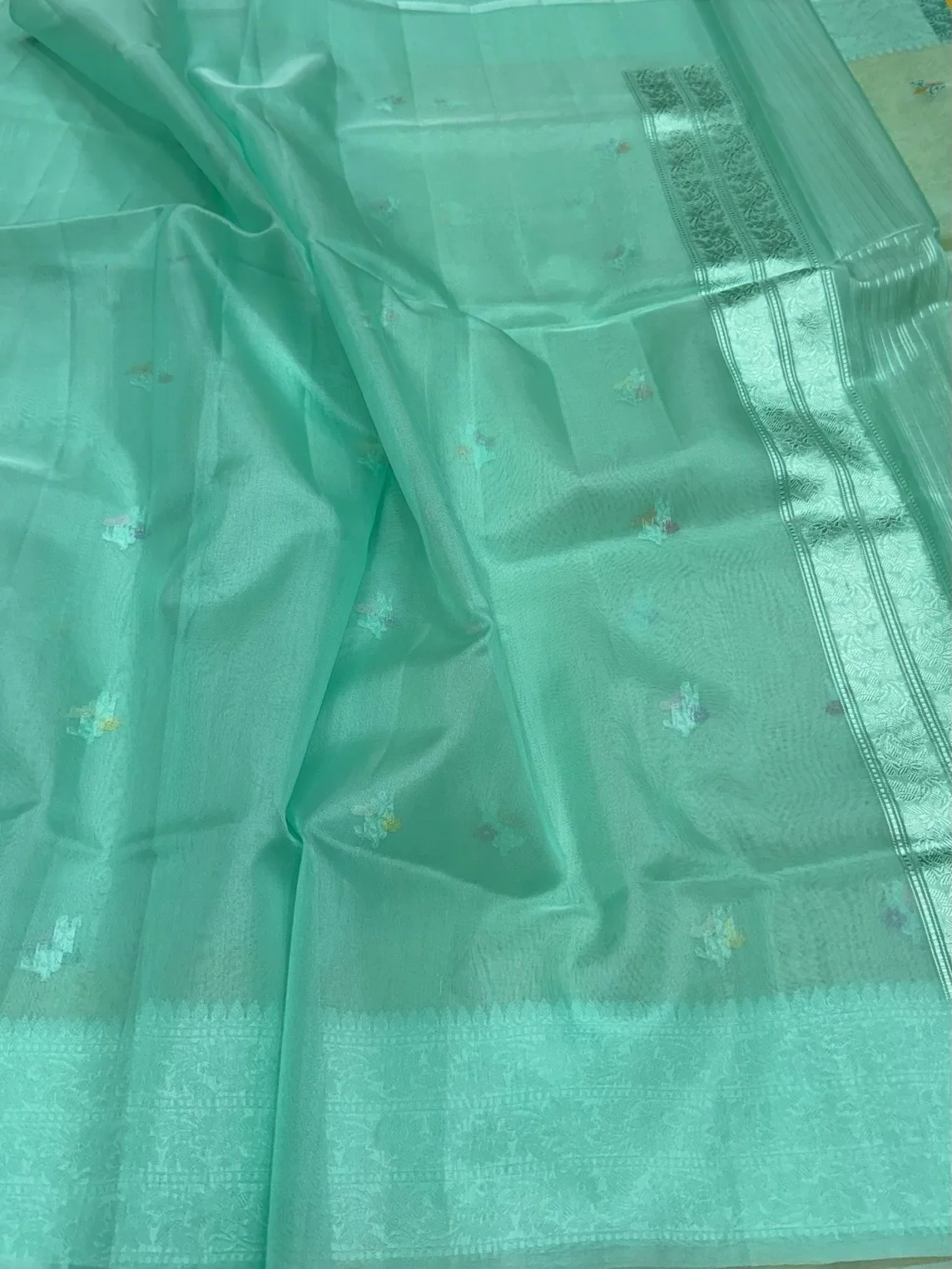 Sea Green Handwoven Pure Organza Silk Saree - Image 2