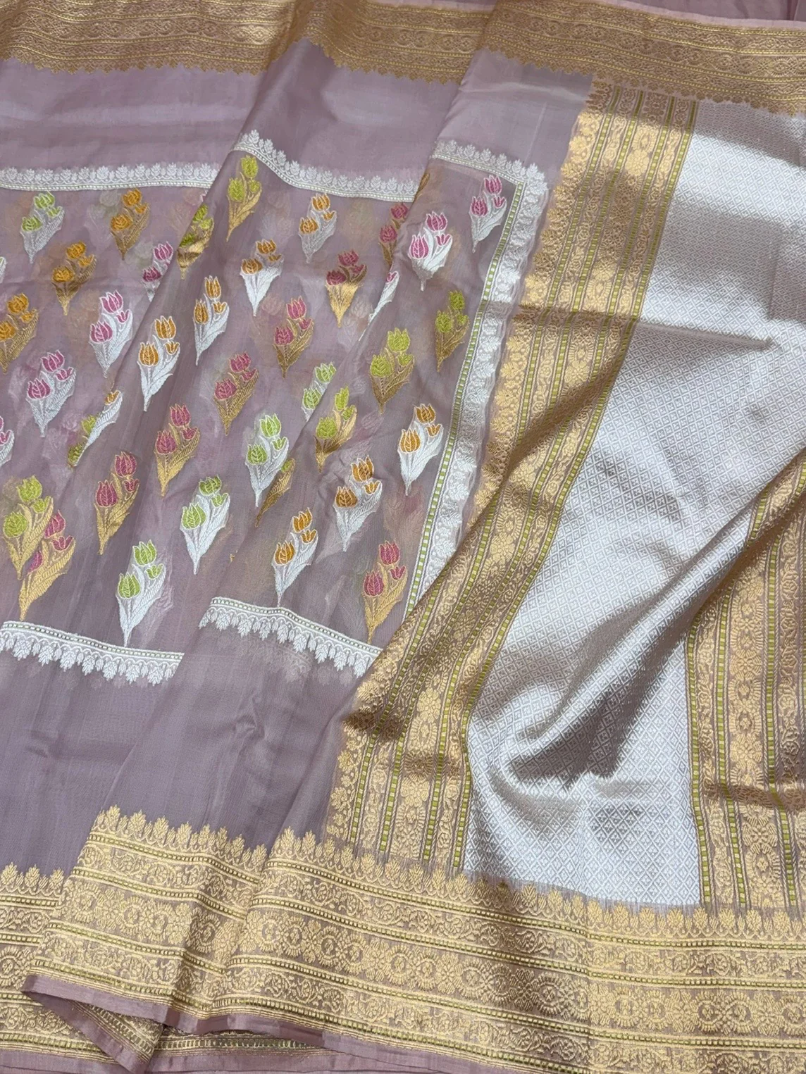 Mauve Handwoven Pure Organza Silk Saree - Image 3