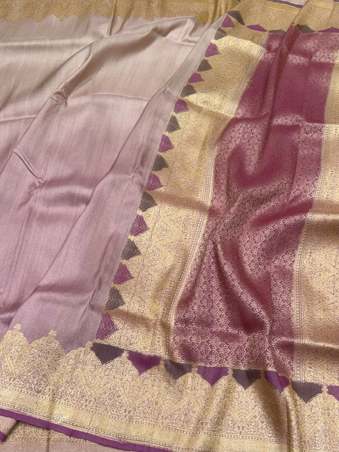 Lilac Handwoven Pure Tussar Georgette Saree - Image 2