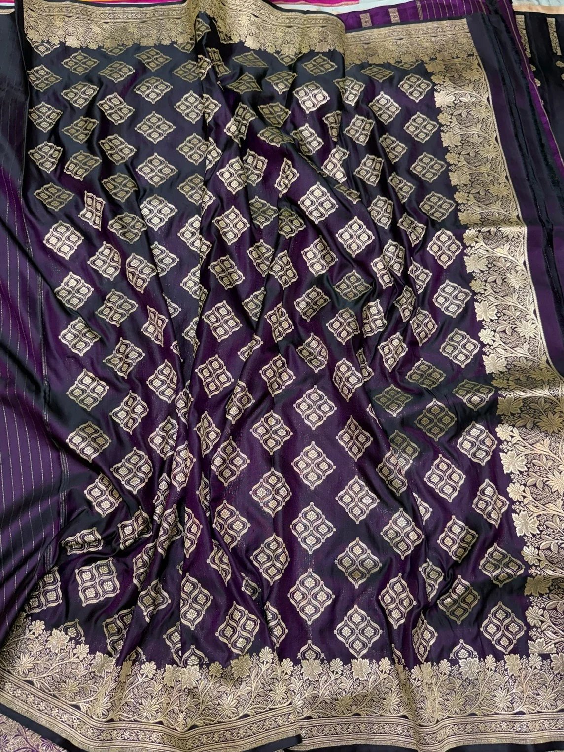 Wine Handwoven Vintage Pure Banarasi Satin Silk Saree - Image 2