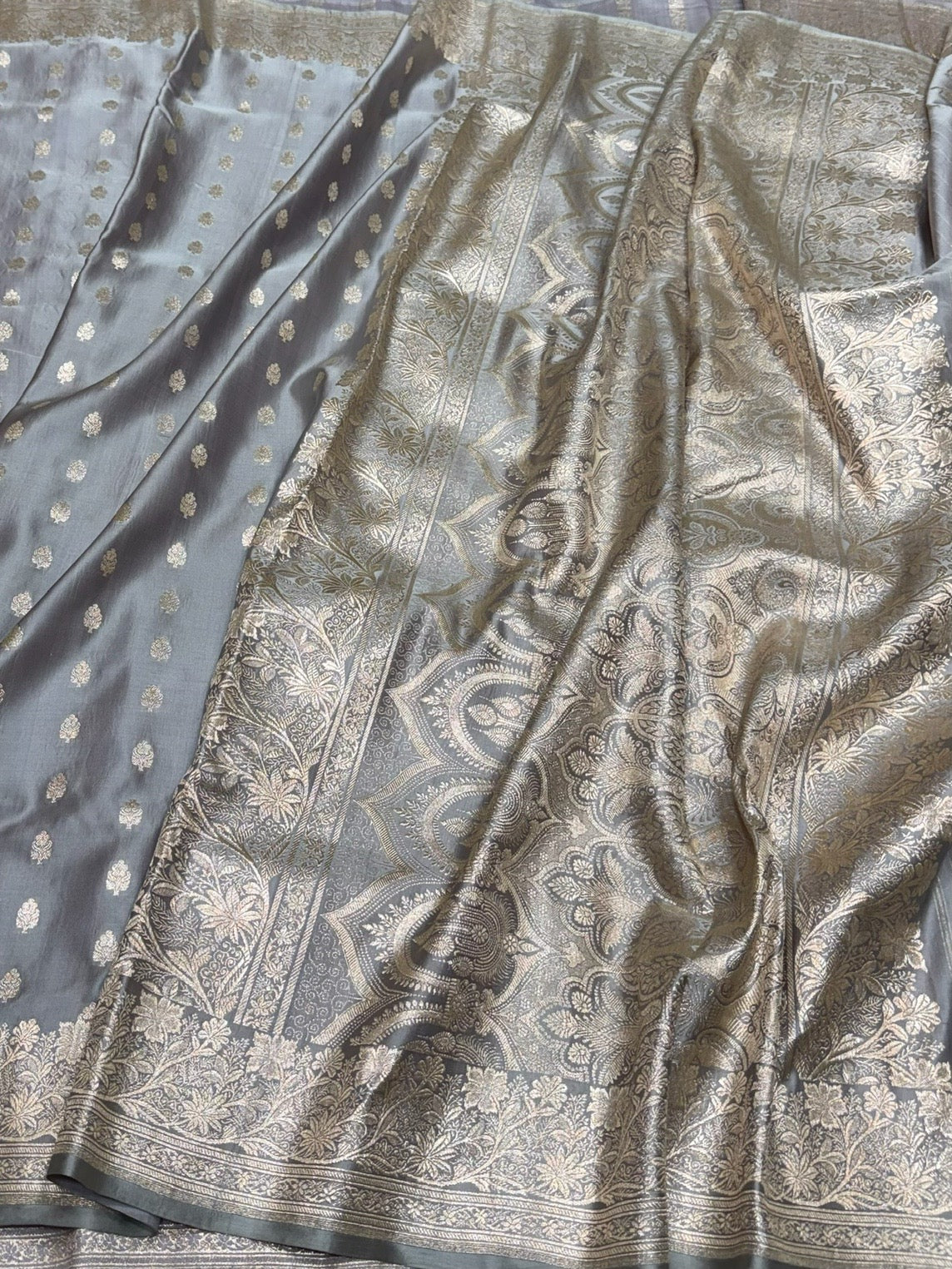 Grey Handwoven Vintage Pure Banarasi Satin Silk Saree - Image 3