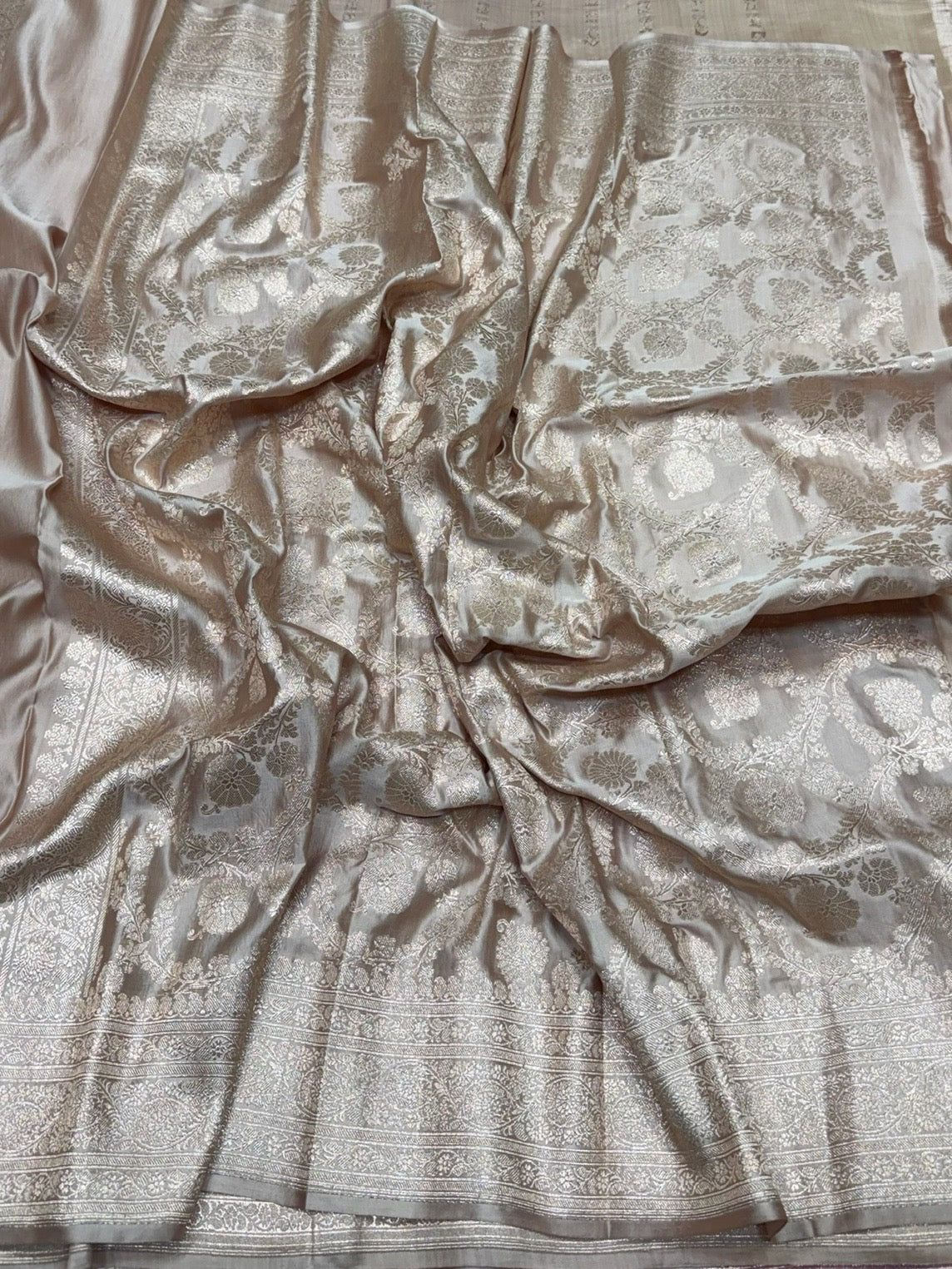 Mushroom Beige Handwoven Vintage Pure Banarasi Satin Silk Saree - Image 2