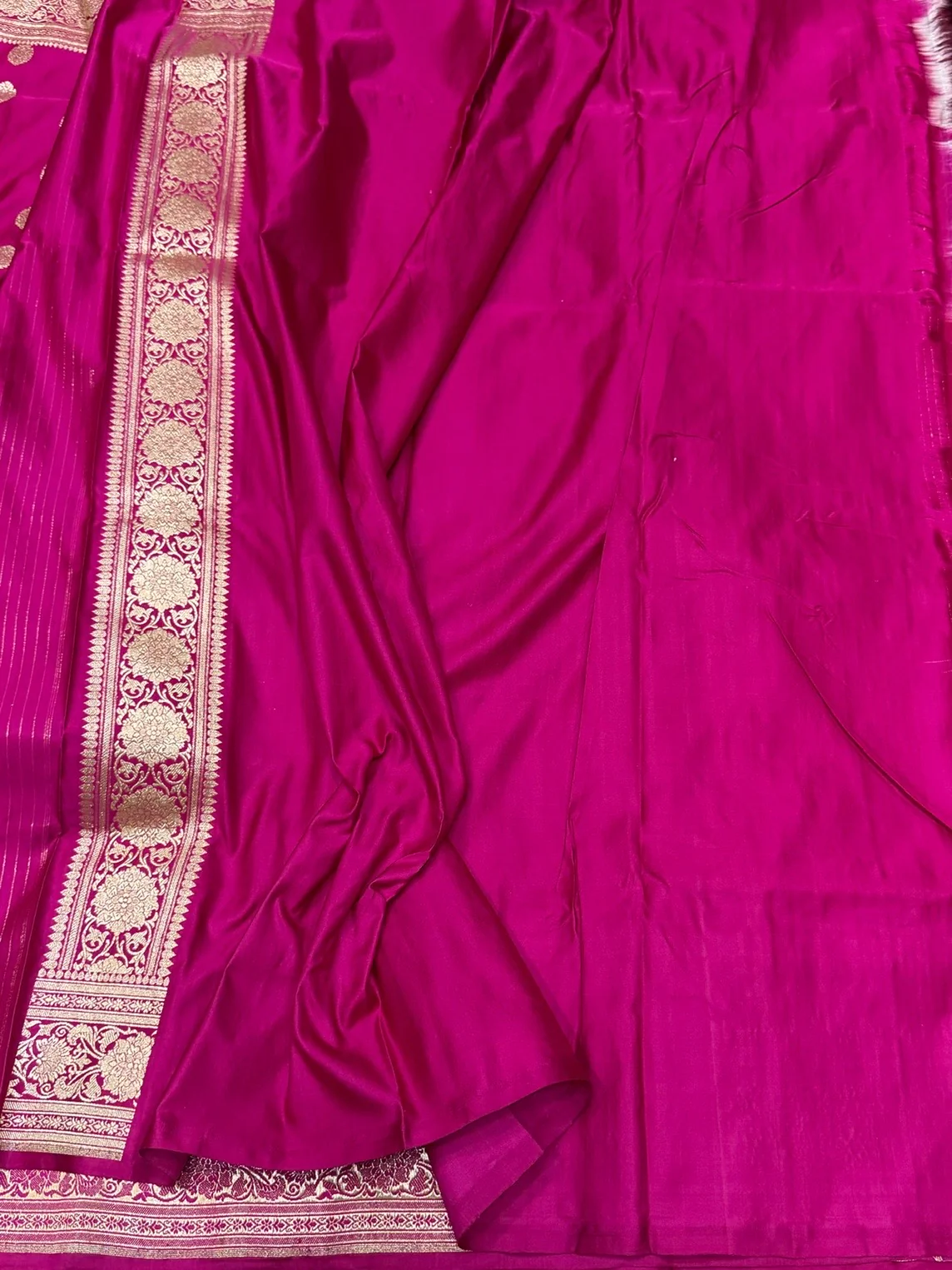 Rani Pink Handwoven Vintage Pure Banarasi Satin Silk Saree - Image 2