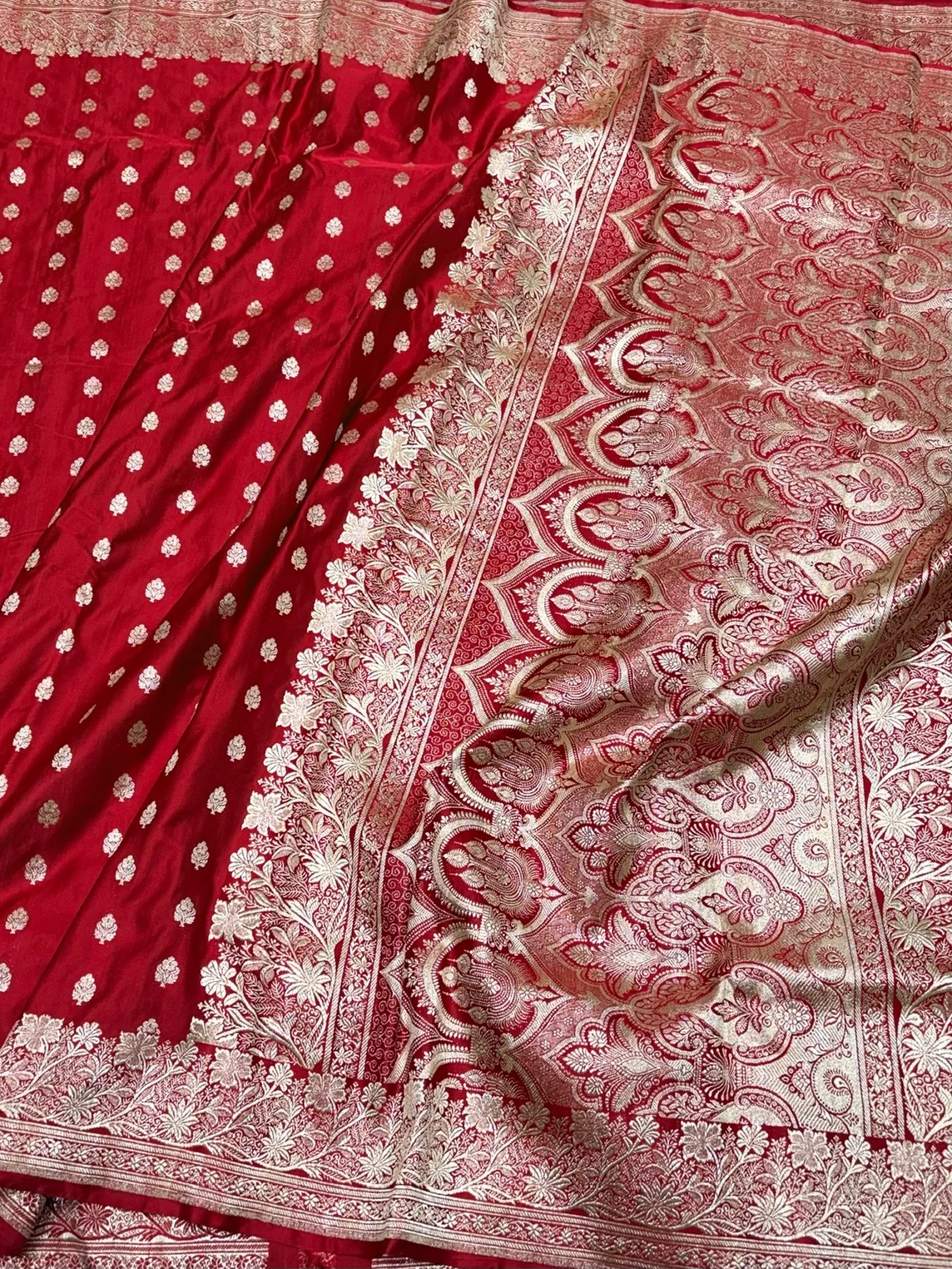 Red Handwoven Vintage Pure Banarasi Satin Silk Saree - Image 3