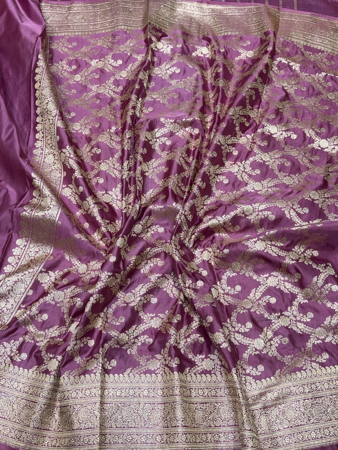 Gajiri Pink Handwoven Vintage Pure Banarasi Satin Silk Saree - Image 2