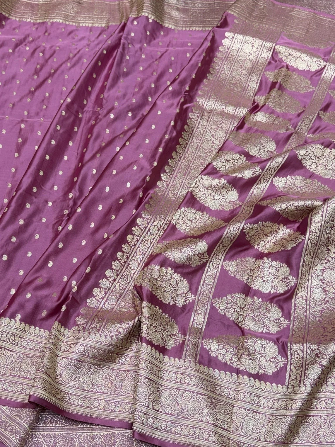 Gajiri Pink Handwoven Vintage Pure Banarasi Satin Silk Saree - Image 3