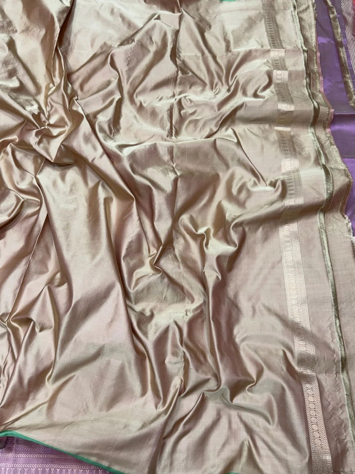 Dusty Mauve Handwoven Pure Banarasi Satin Tanchoi Silk Saree - Image 2