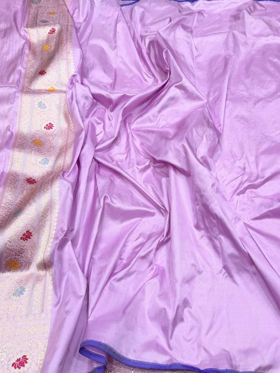 Lavender Handwoven Pure Banarasi Silk Saree - Image 2