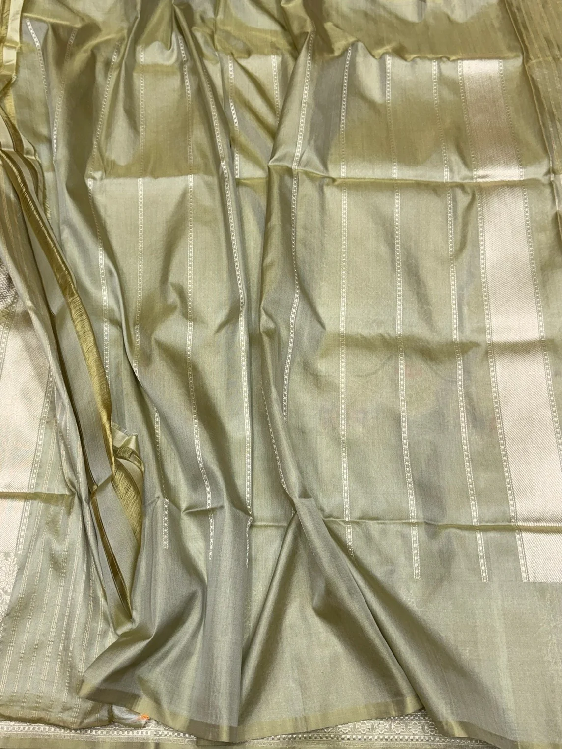 Olive Green Handwoven Pure Banarasi Silk Kadwa Saree – 100% Pure Katan Mulberry Silk Brocade - Image 3