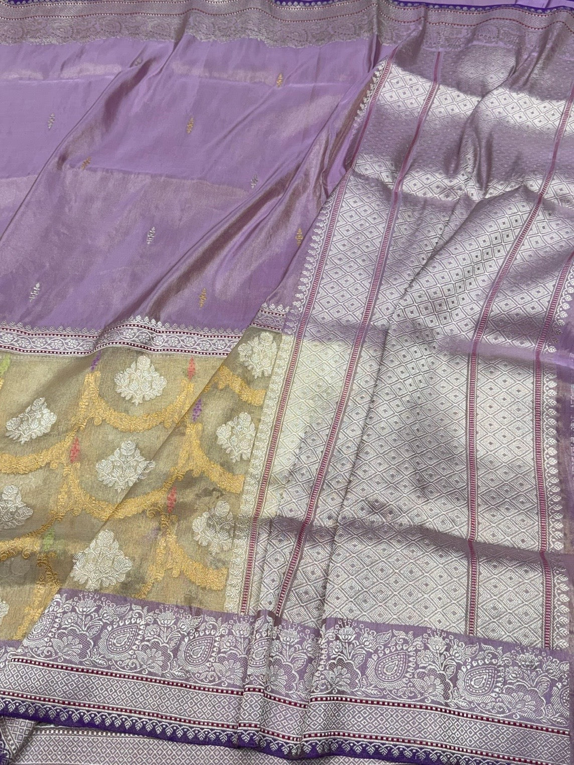 Lavender Handwoven Pure Banarasi Tissue Saree in Kadwa Weave | Pure Katan Tissue Silk - Image 3