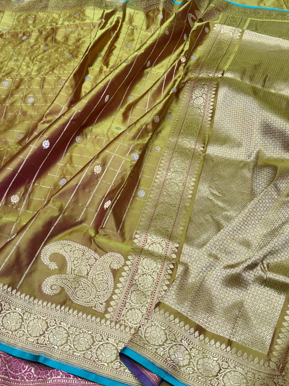 Handwoven Banarasi Mashru Satin Silk Saree - Image 12