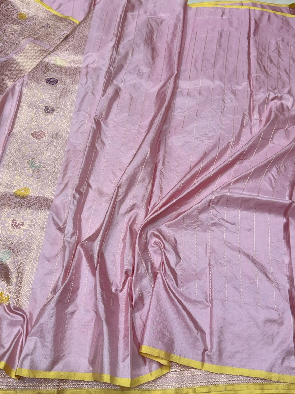 Lilac Handwoven Pure Banarasi Silk Saree – Kadwa Weave | Authentic Katan Mulberry Silk - Image 2