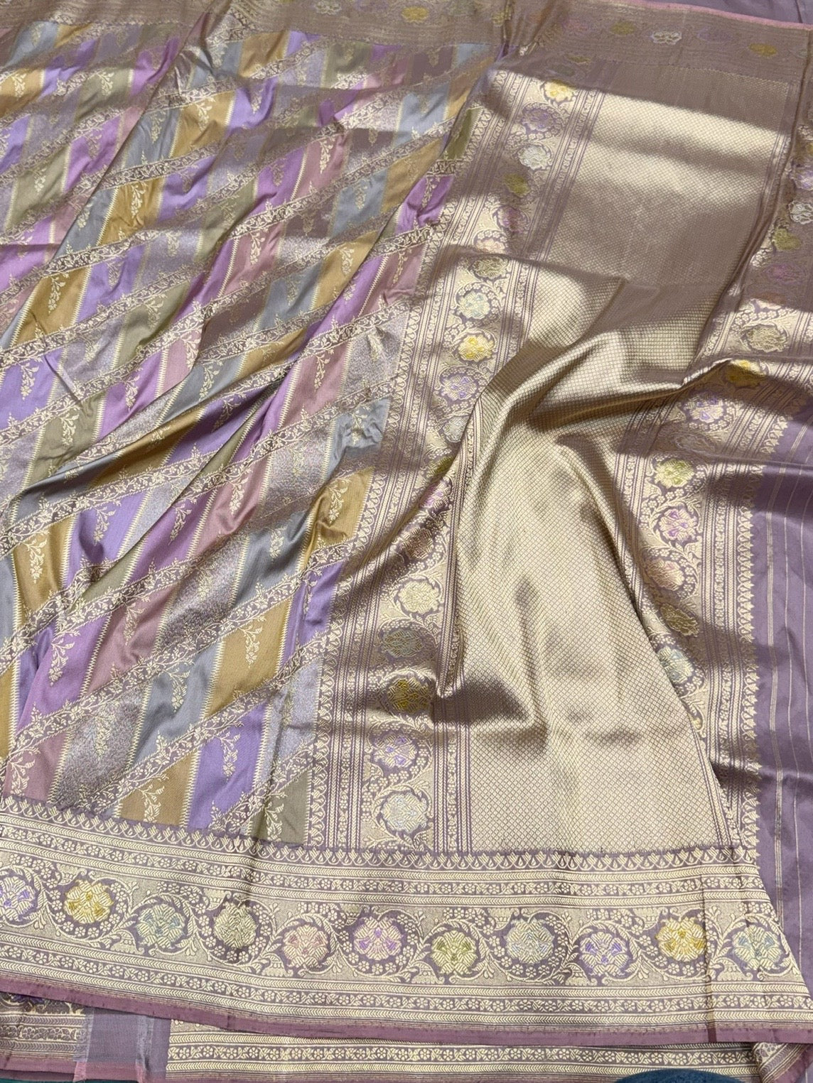 Mauve Handwoven Pure Banarasi Rangkaat Silk Saree – Pure Katan Silk - Image 3