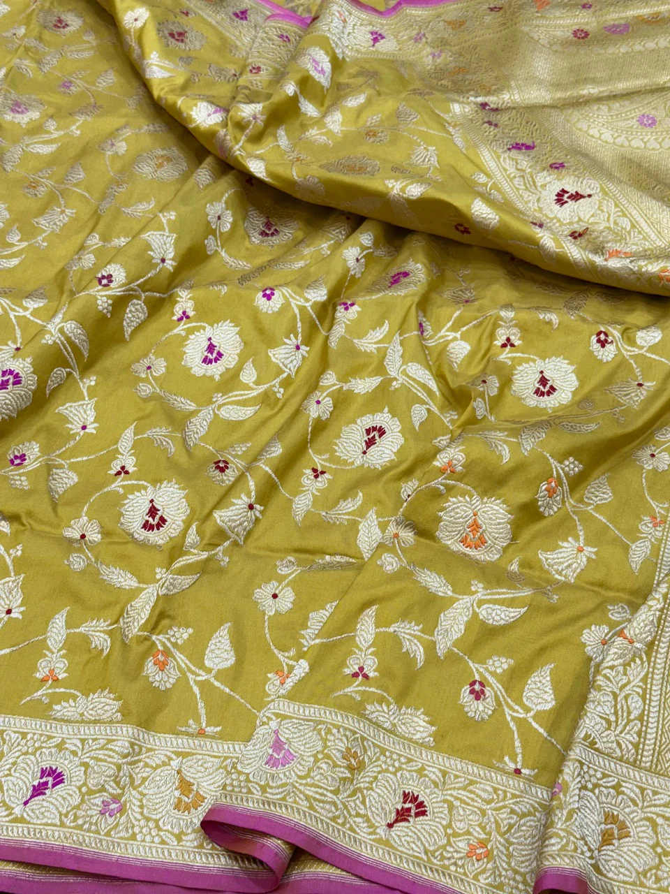 Handwoven Pure Banarasi Silk Saree
