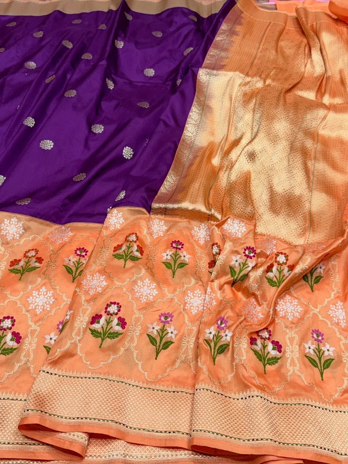 Magenta Handwoven Pure Banarasi Ektara Silk Saree - Image 3