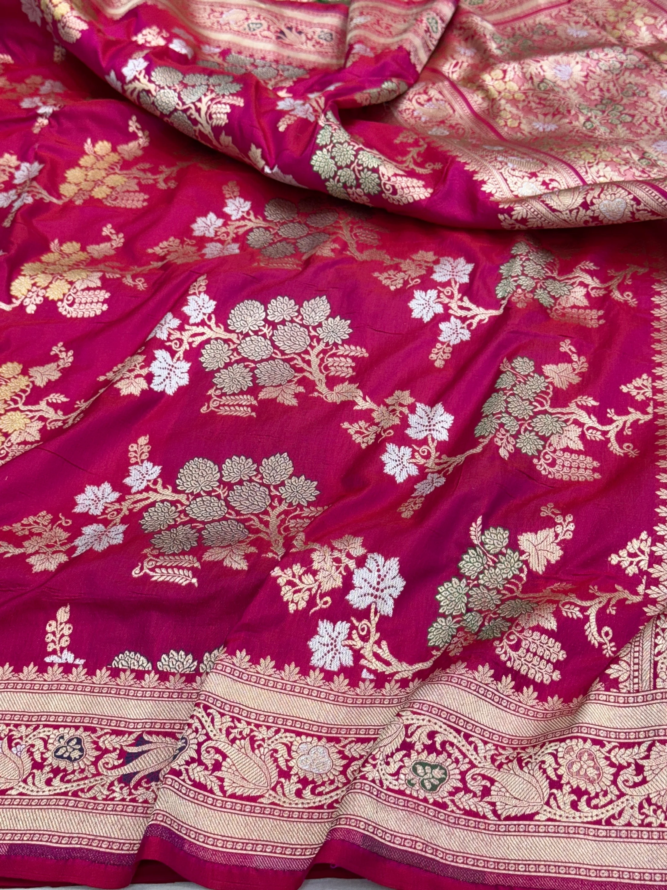 Banarasi Tilfi Minakari Pure Katan Silk Saree | Pure Silk | Minakari Work | Cutwork Technique | Banarasi Katan Silk Saree - Image 8
