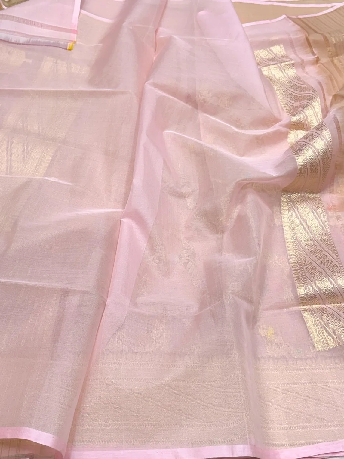 Peach Handwoven Pure Organza Silk Saree - Image 2