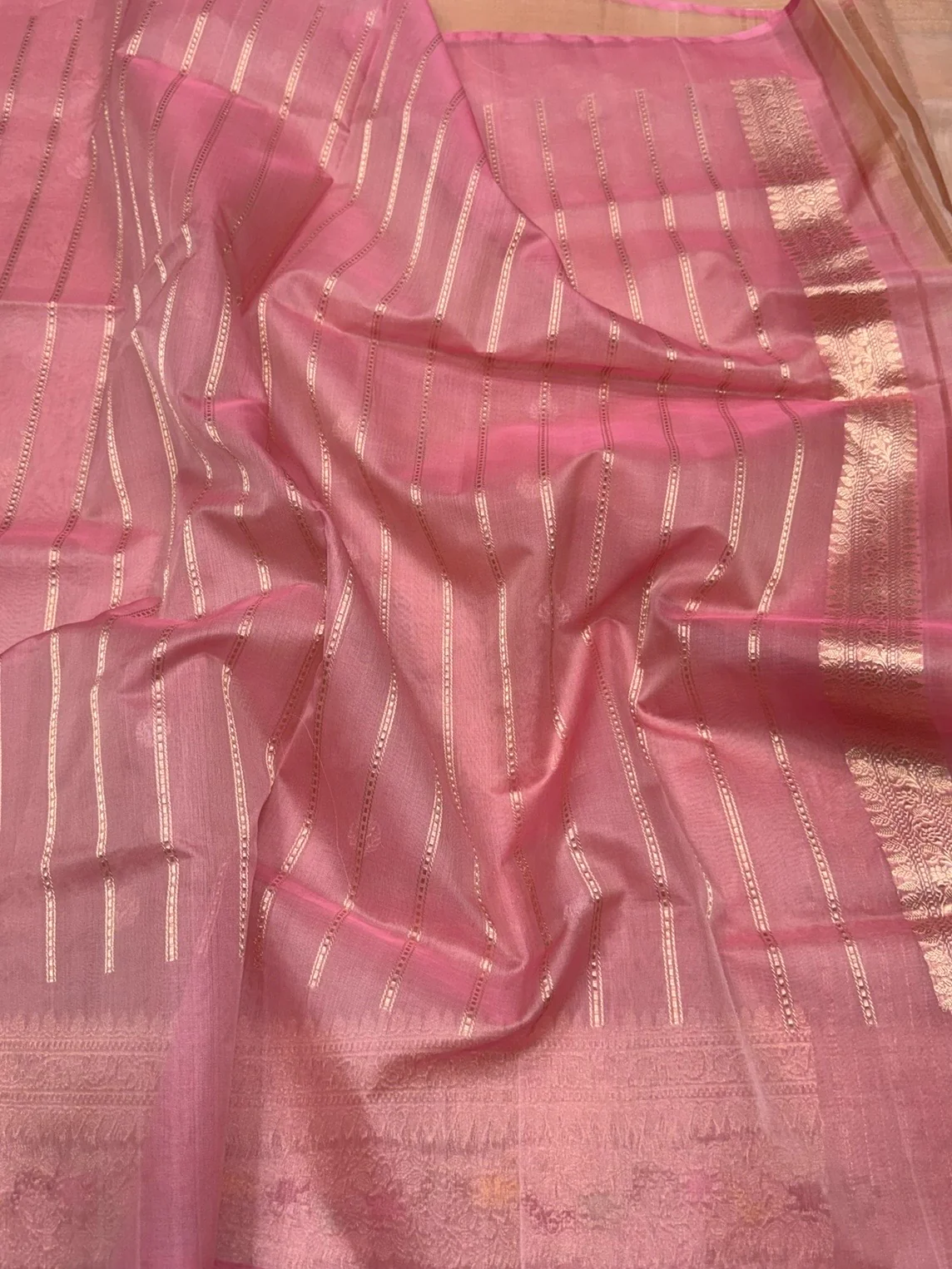 Peach Handwoven Pure Organza Silk Saree - Image 2