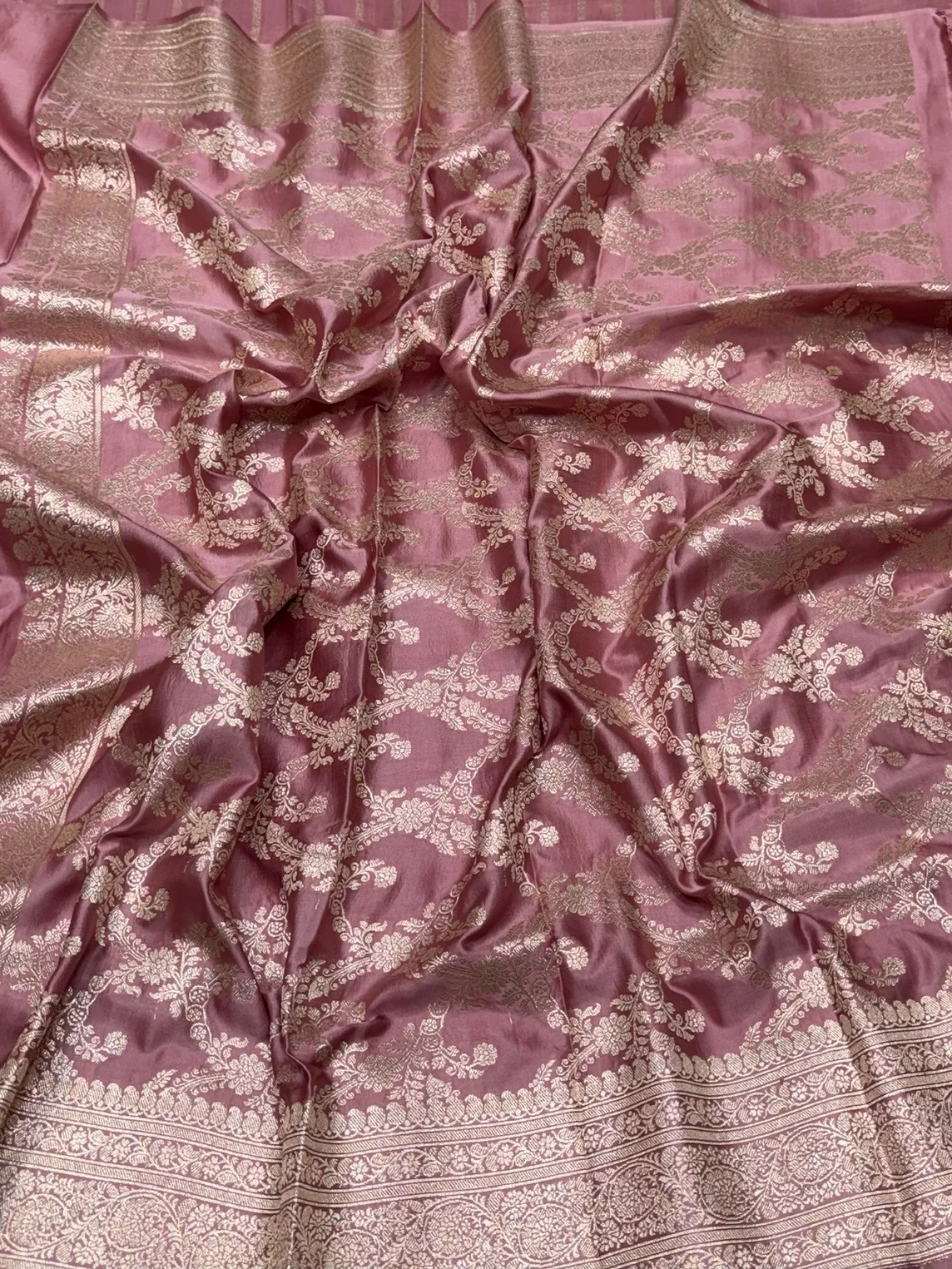Dusty Pink Handwoven Vintage Pure Banarasi Satin Silk Saree - Image 2