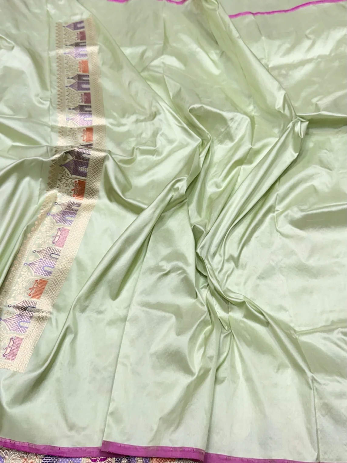 Pista Handwoven Pure Banarasi Silk Saree - Image 2