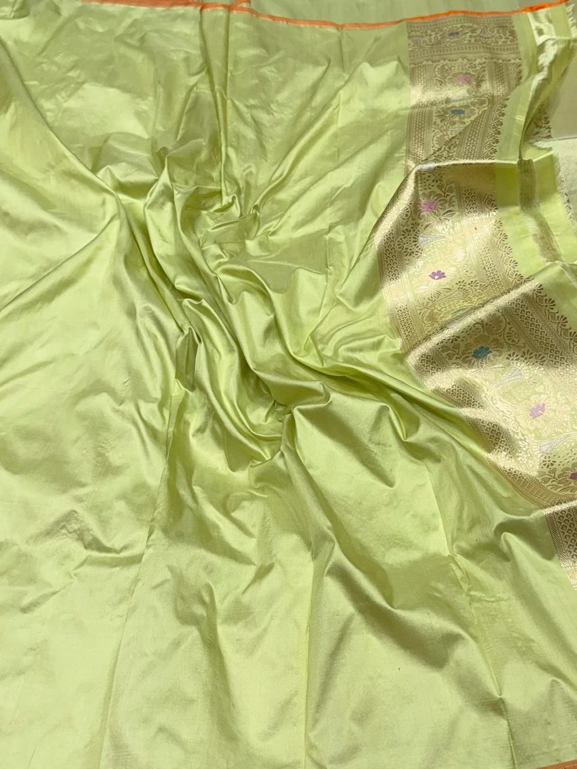 Pista Handwoven Pure Banarasi Silk Saree - Image 2