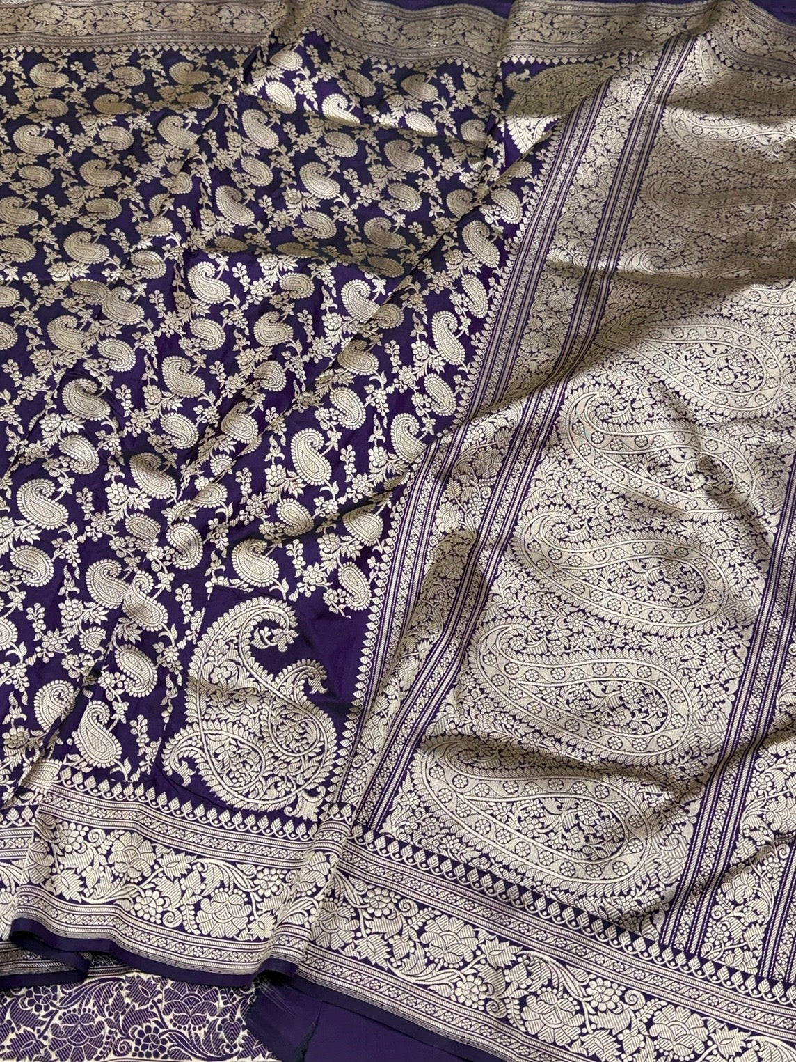 Purple Handwoven Pure Banarasi Silk Saree – Kadwa Weave in 100% Katan Mulberry Silk - Image 3
